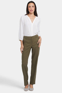 Marilyn Straight Pants In Stretch Linen | Bay Leaf | Pants | NYDJ