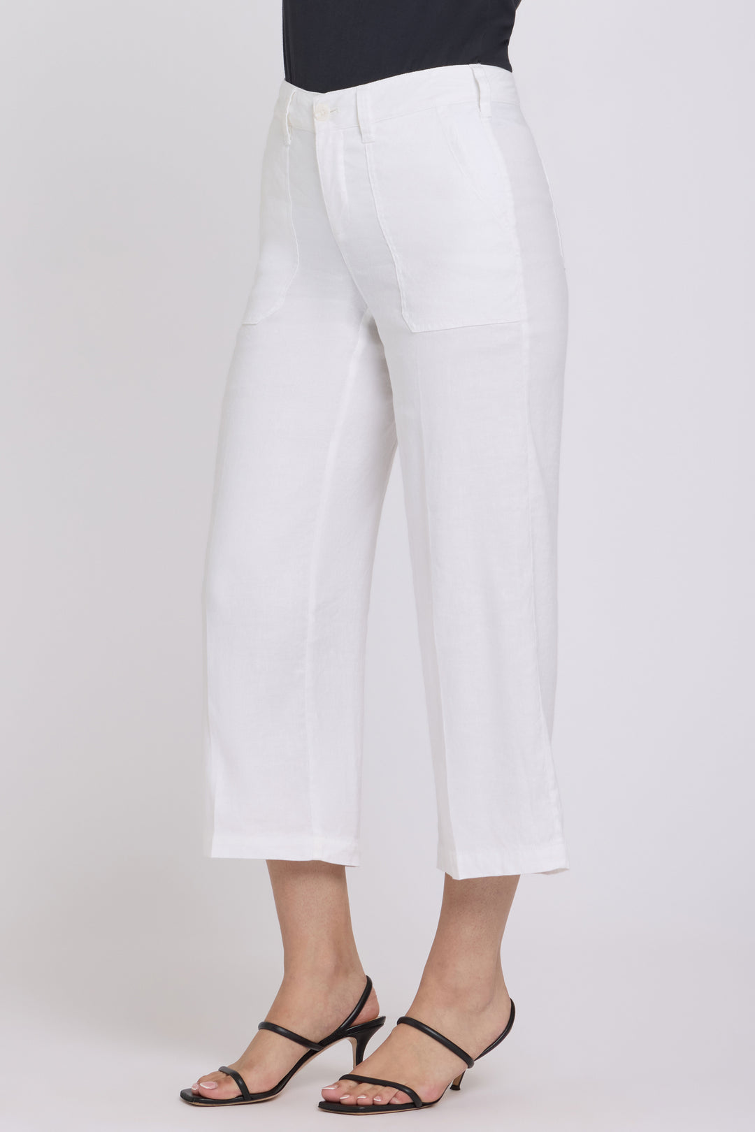 Wide Leg Cargo Capri Hosen aus Stretchleinen | Optic White
