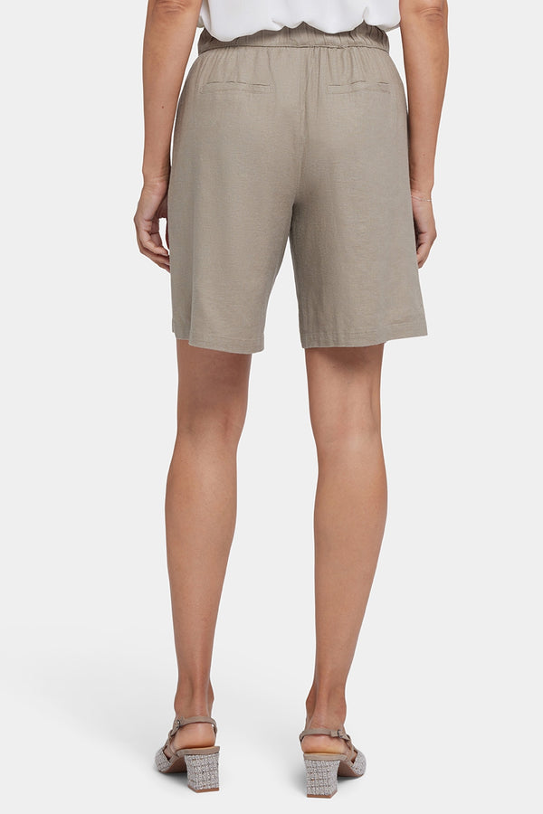 Breezy Bermuda Shorts In Stretch Linen | Saddlewood | Shorts | NYDJ