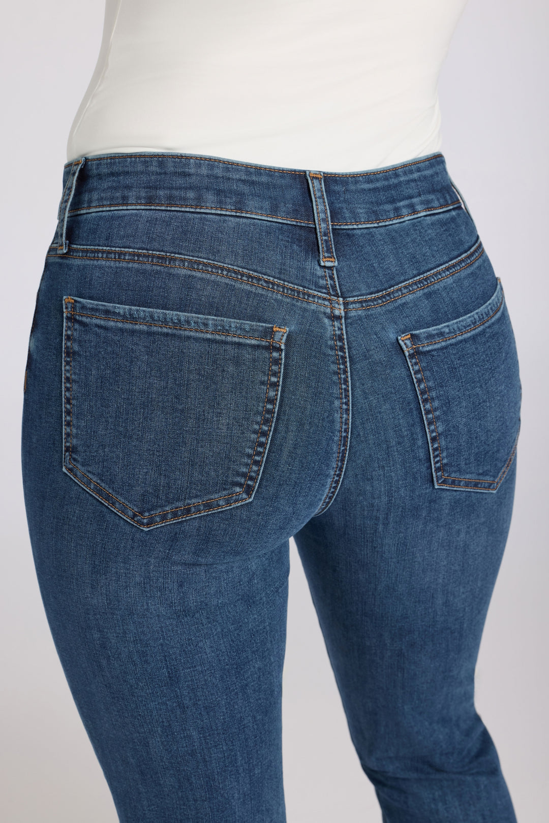 Marilyn Straight Crop Jeans In Cool Embrace® Denim | Sunset Villa | Pants | NYDJ