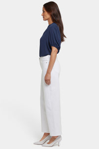 Jemma Barrel Jeans With High Rise | Optic White | Denim | NYDJ