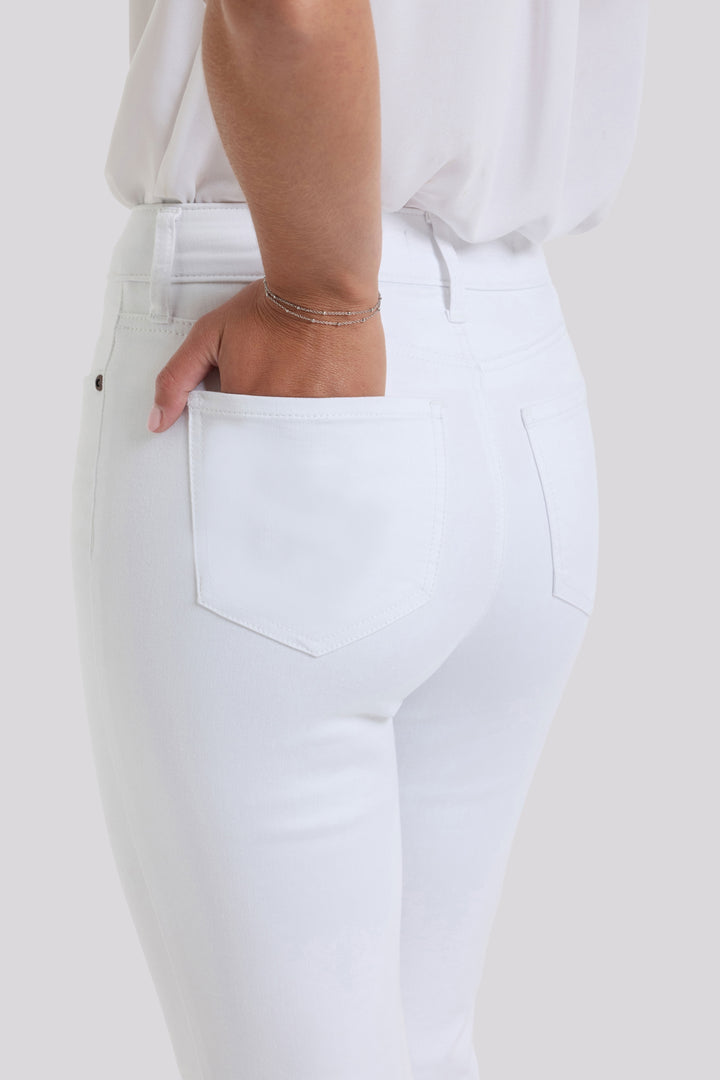 Monica Kick Flare Crop Jeans mit High Rise | Optic White