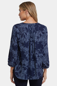 Pintuck Blouse | Manuela Reina | Blouse | NYDJ