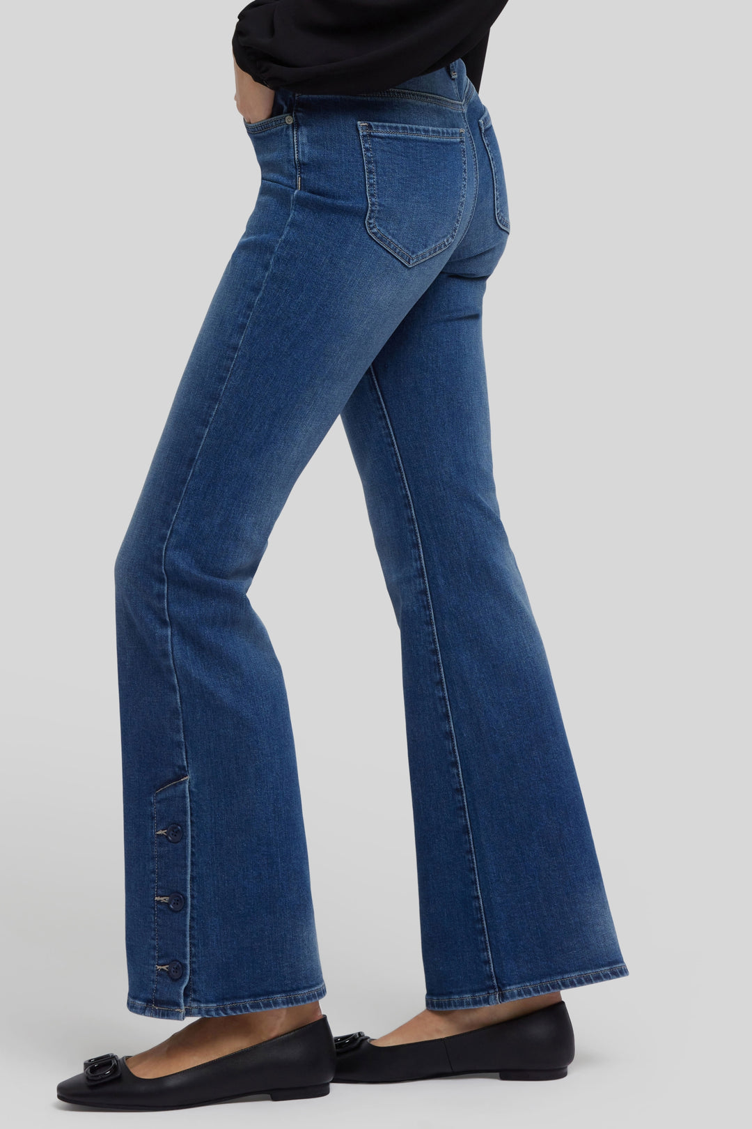 Ava Flared Jeans | Lake Notre-Dame | Denim | NYDJ