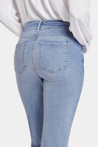 Marilyn Straight Jeans Light Blue Premium Denim | Thistle Falls | Denim | NYDJ