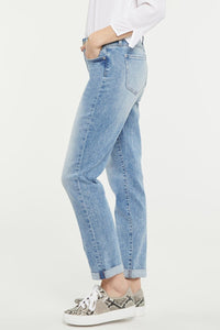 Margot Girlfriend Jeans Light Blue Premium Denim | Quinta | Denim | NYDJ