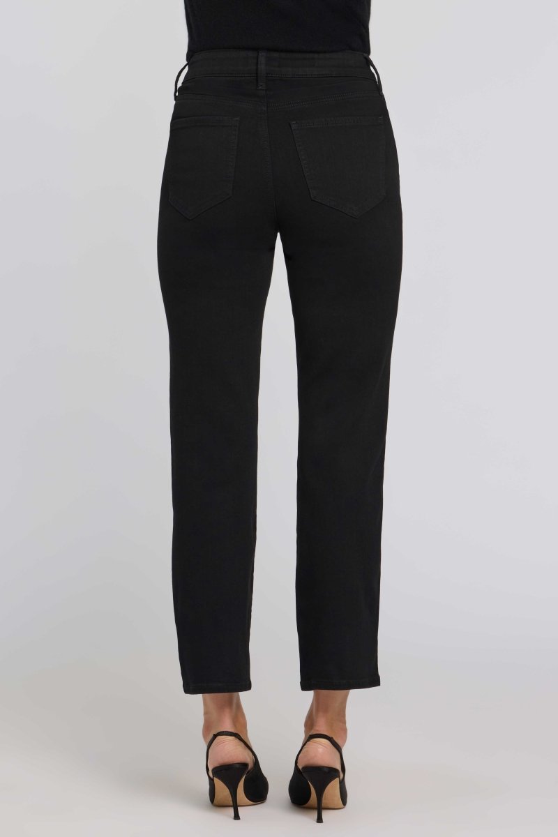 Marilyn Straight Jeans in Sure Stretch® Denim | Black Rinse - NYDJ