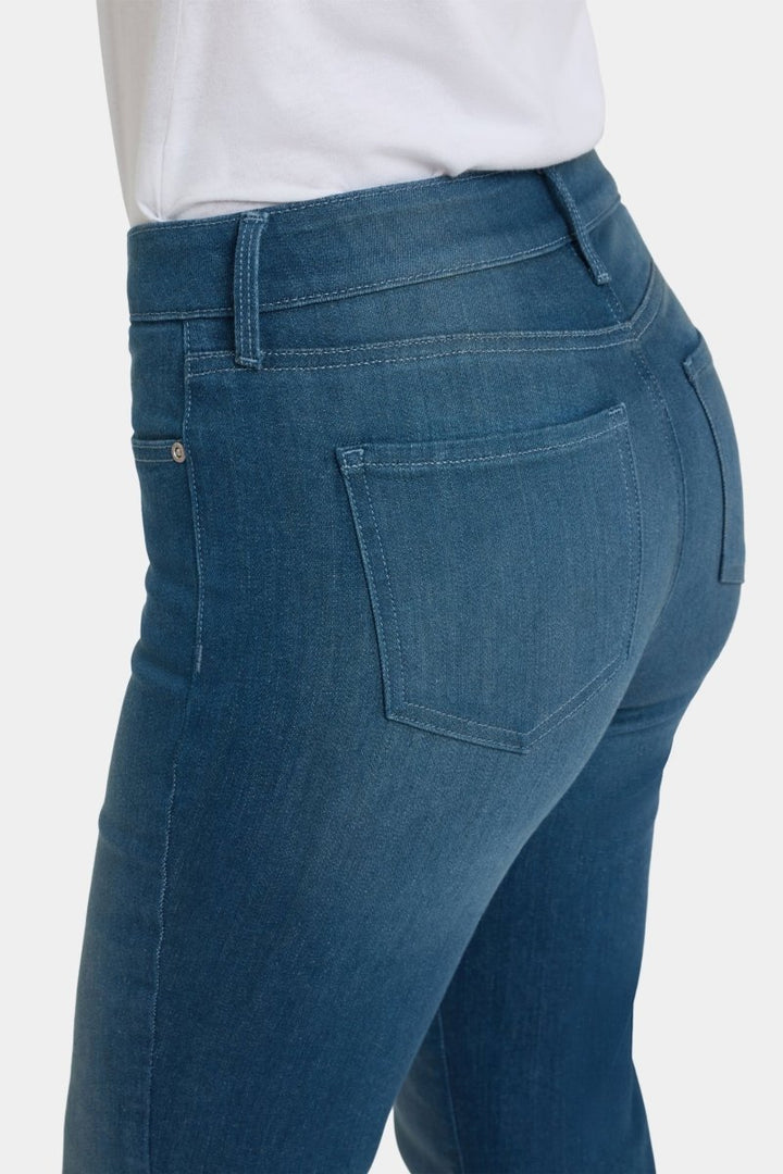 Marilyn Straight Jeans in Tall | Hugo Rain | Denim | NYDJ