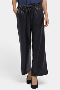 Relaxed DS Wide Leg Pant | Black | Pants | NYDJ